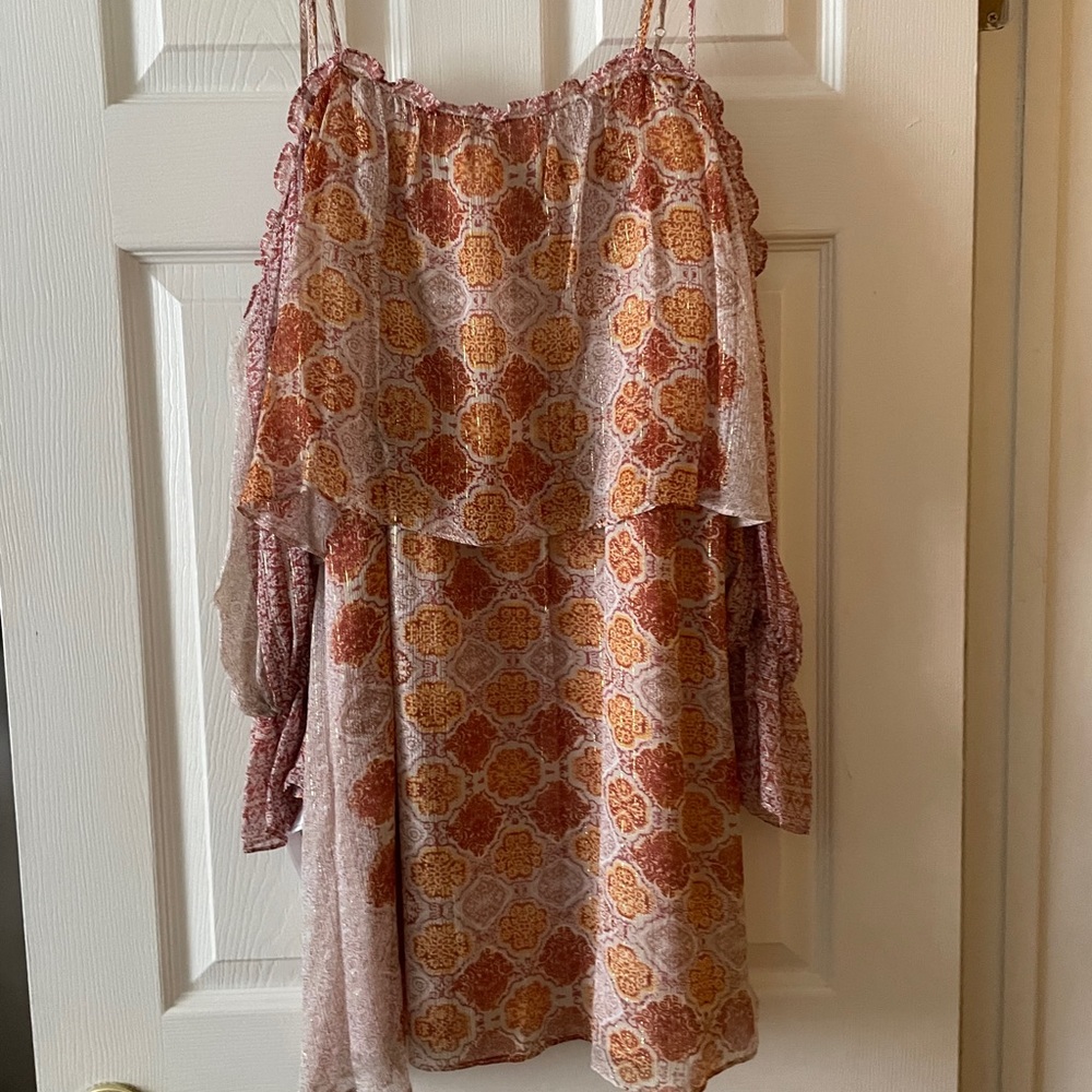 NWT! BCBG Orange hue paisley print dress with spaghetti straps. Size L - Picture 4 of 5
